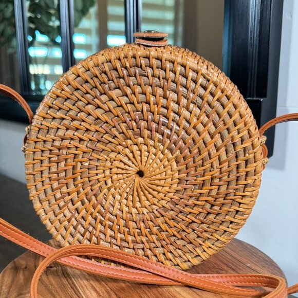 Rattan Handbags - Chic Handwoven Round Rattan Bali Bag — Boho Crossbody Purse